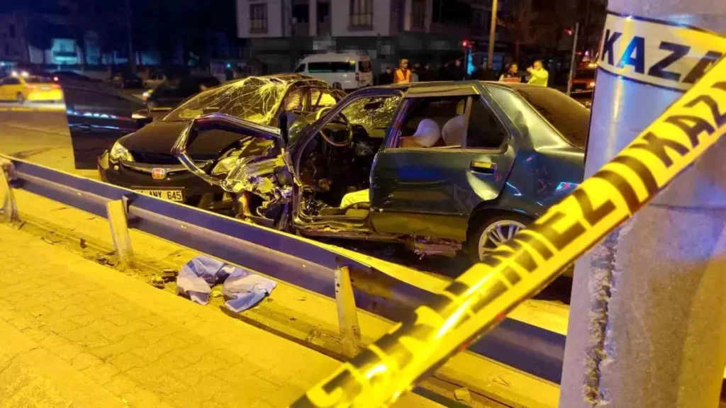 Sakarya'da Trafik Kazası: 1 Ölü, 3 Yaralı | Havadisname – Sakarya Karasu Kocaali Haberleri