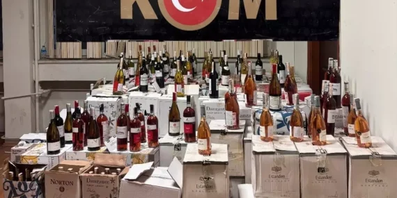 Akyazı'da Kaçak İçki Operasyonu