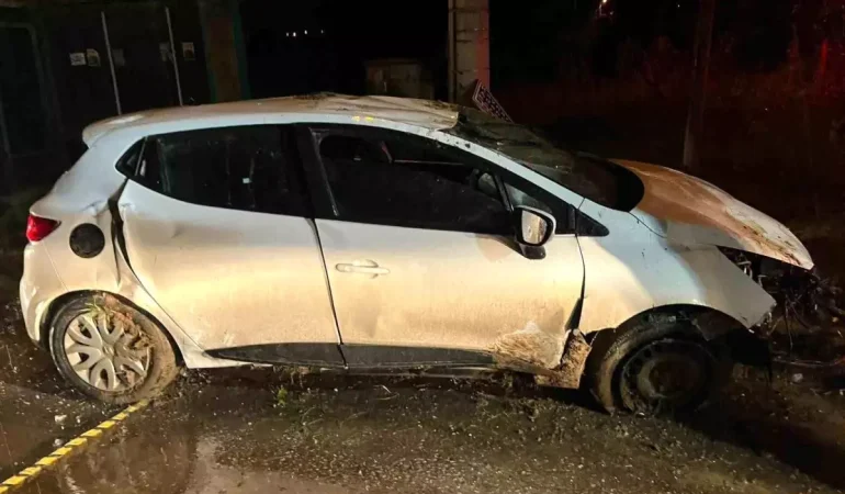 Kaynarca'da Takla Attı, Sürücü Kurtarıldı | Havadisname – Sakarya Karasu Kocaali Haberleri