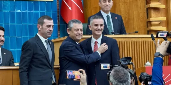 Ümit Dikbayır, DEM Parti milletvekillerine: Meclis’te yeteri kadar terörist var