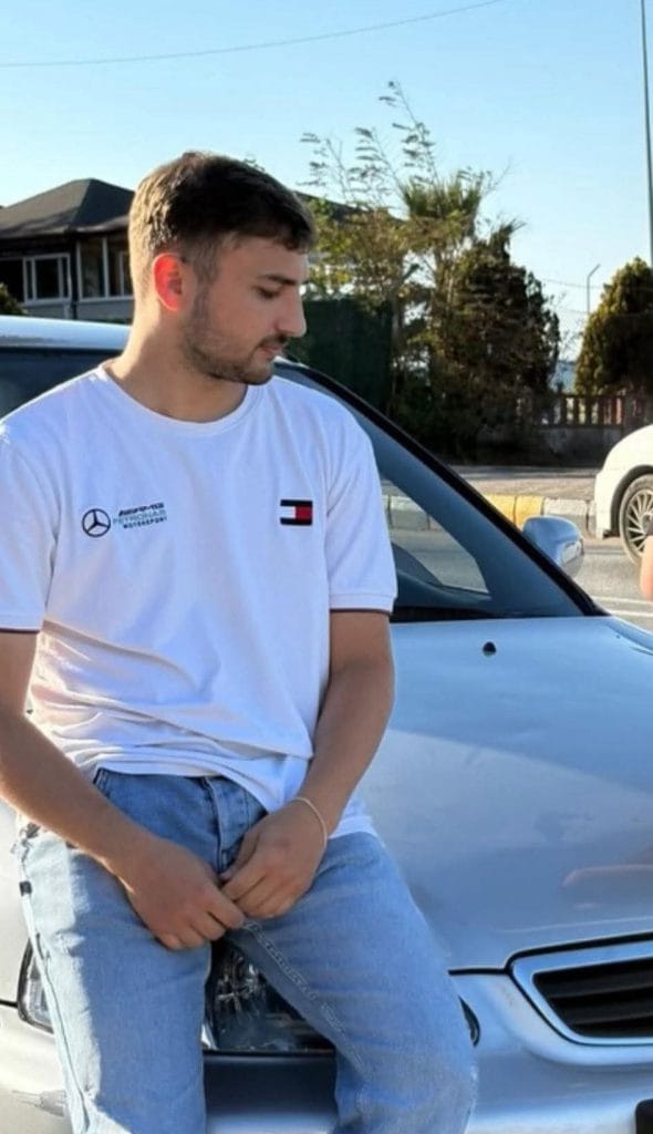 Kocaali’de Şüpheli Ölüm: 23 Yaşındaki Genç Araçta Ölü Bulundu