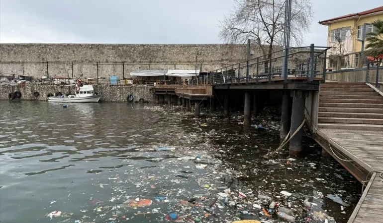 Zonguldak ve Sakarya'da Fırtına ve Rüzgar Felaketi