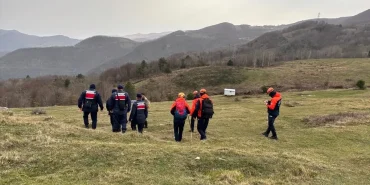 Geyve'de Acı Haber: Kayıp Yaşlı Adamın Cansız Bedeni Dere Yatağında Bulundu